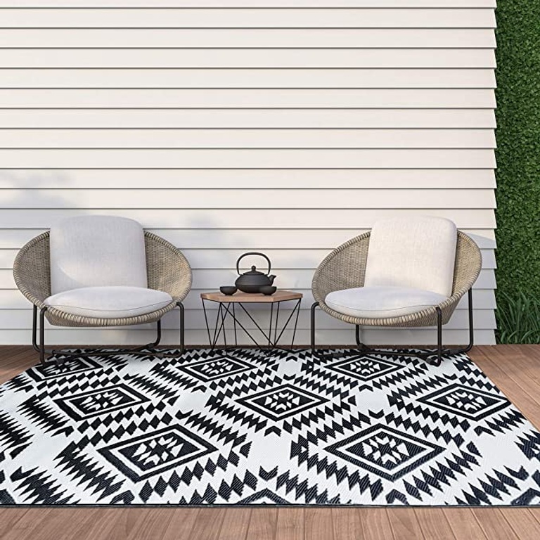 iCustomRug Outdoor Rug Collection - Aztek Black and White 5'X8' Reversible Plastic Picnic and Beach Area Rug, Perfect for Patio, Camping, Sunroom, and Any Outdoor Space