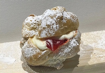 The Original Cream Filled Puff at Anna Maria’s Cakes And Puffs