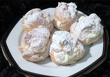 Frozen Puffs - Cream Puffs Gormley at Anna Maria’s Cakes And Puffs
