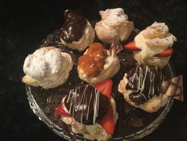 Assorted Cream Puffs Richmond at Anna Maria’s Cakes And Puffs