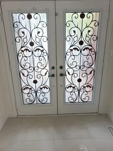 WROUGHT IRON GLASS