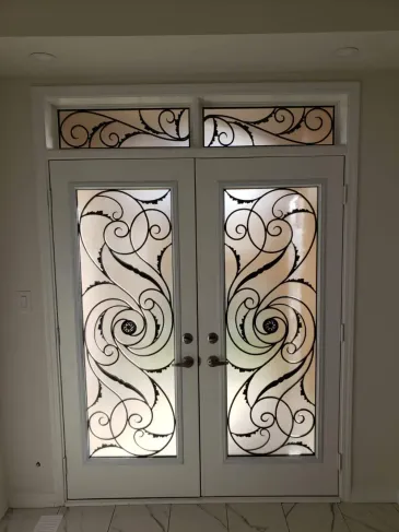 WROUGHT IRON GLASS