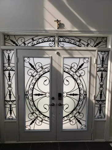 WROUGHT IRON GLASS