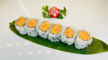 spicy salmon roll