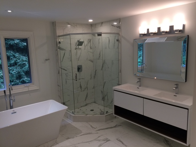 M and Cs Bath - Hamilton Bathroom Renovation by Viva Renovations and Contracting Inc.