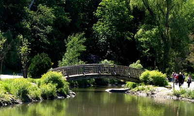 edwards-garden-bridge1