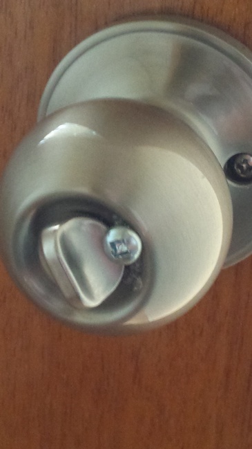
Disable locking lockset by Best Handy Hubby Renovation and Painting Services