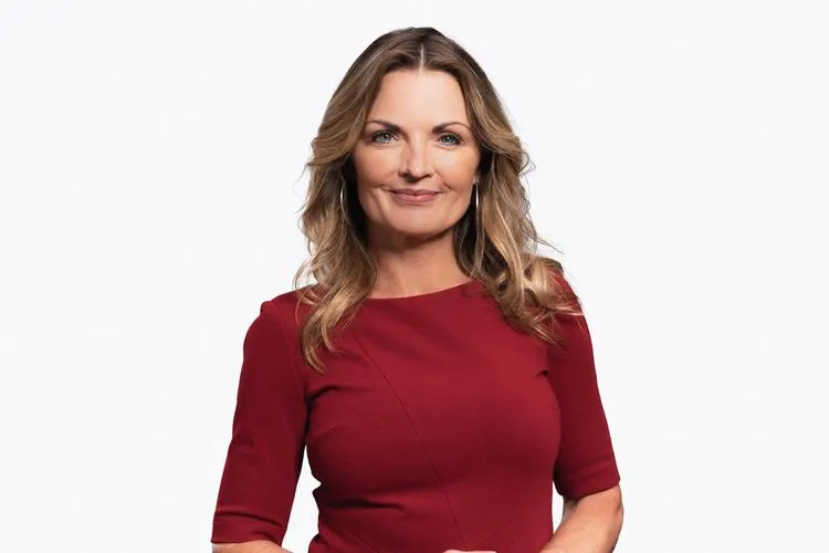 Professional headshot of a smiling woman in Minneapolis