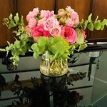 Millie Garden Flower on the Table - Floral Design Services Brossard - YnV Lifestyle Inc.