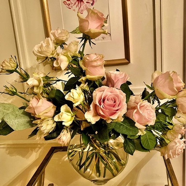 Event Florist Brossard - Contemporary Unella Flower Design by YnV Lifestyle Inc.