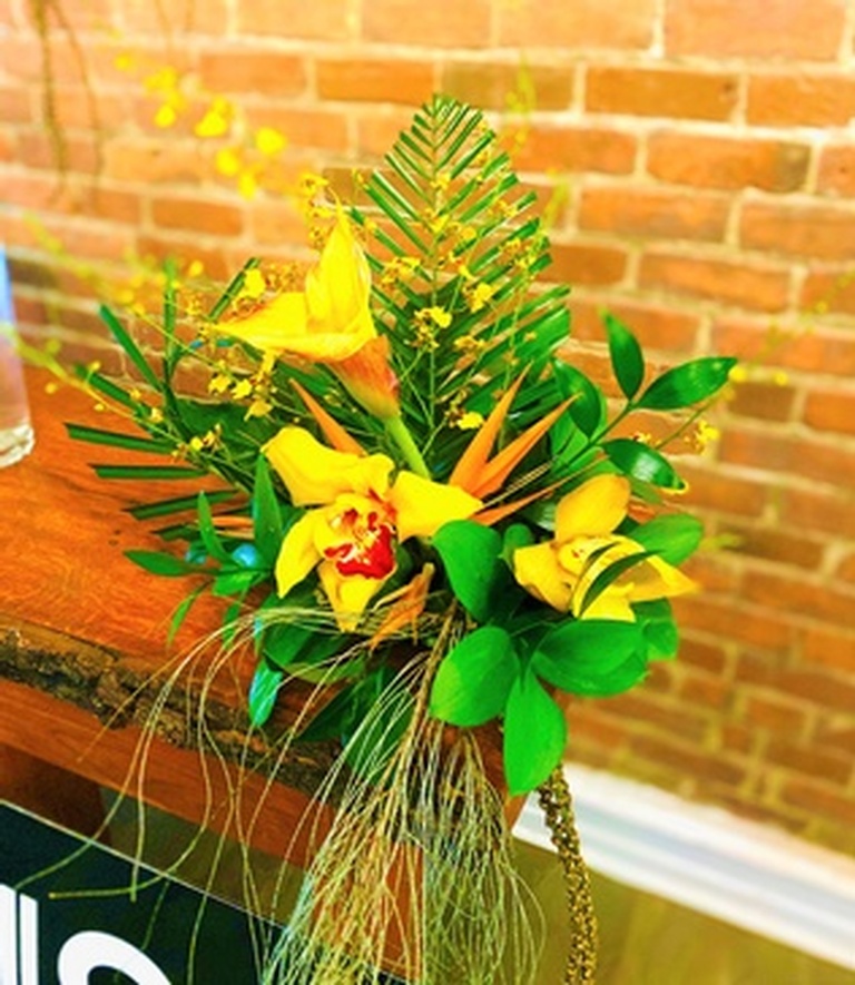 Classic Melodie Flower Design Arrangement - Brossard Wedding Florist at YnV Lifestyle Inc.