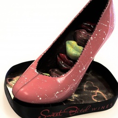 SBW Chocolate High Heel With Glamour Lips