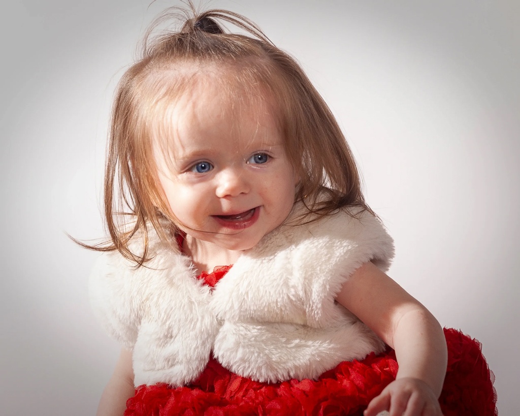 Baby Girl Portrait by Phillip Angelo - New Jersey Portrait Photographer