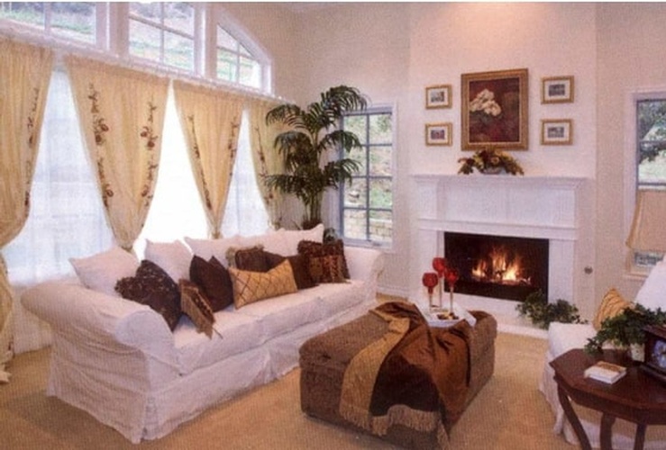 Home Stager in Ventura, California
