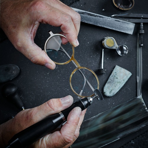 Eyeglass Repair Store Burnaby - Hannam Optical Inc.