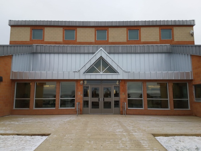 York Landing School by Residential Metal Roofing Company Manitoba - Temple Metal Roofs Ltd 