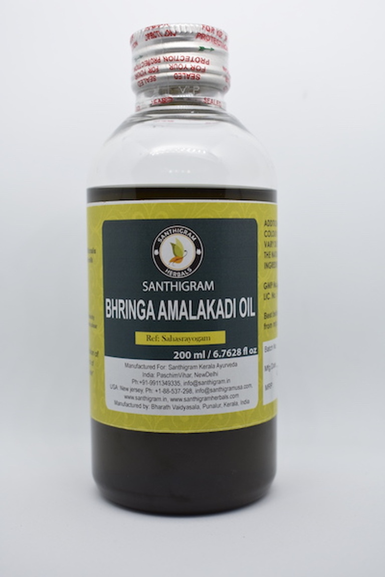 Buy Bhringamalakadi Thailam, Herbal Massage Oil Online in India at Santhigram Wellness Kerala Ayurveda