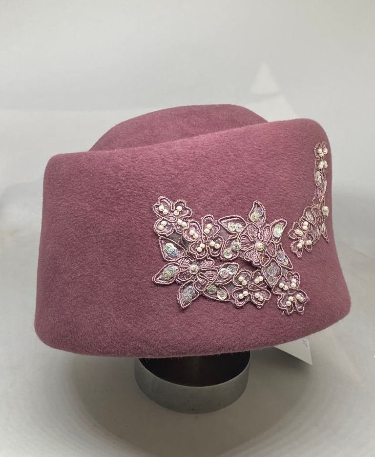 Womens rose pink fur felt hat with embroidery
