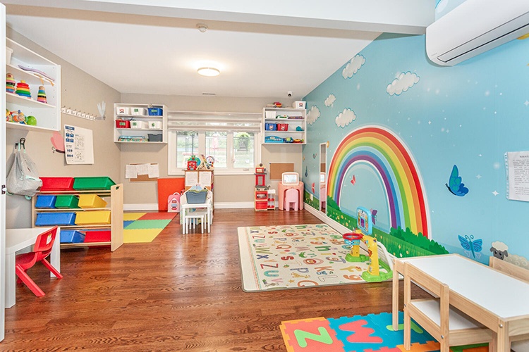 Play game ambience for kids at HIDE ‘n' SEEK DAYCARE - Licensed Childcare Center in Brampton, Ontario