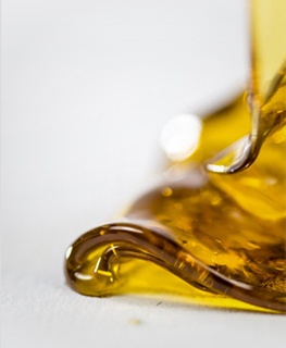 Order Concentrates Online at Luxurious Weed Toronto, ON 