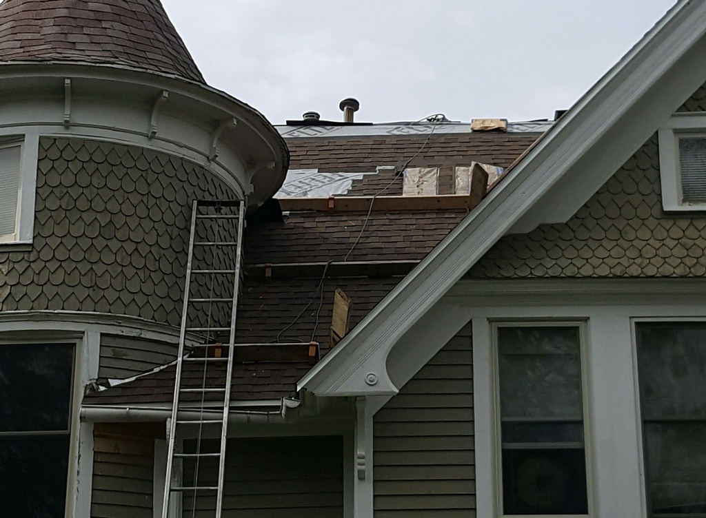 Roofing Contractor Wisconsin