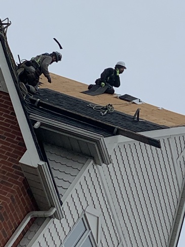 Imperial Roofs and Aluminum's expert roofers provide professional roof repairs services in Toronto