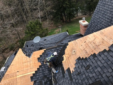 High-Quality Roof Shingles Installation by expert roofers of Imperial Roofs and Aluminum