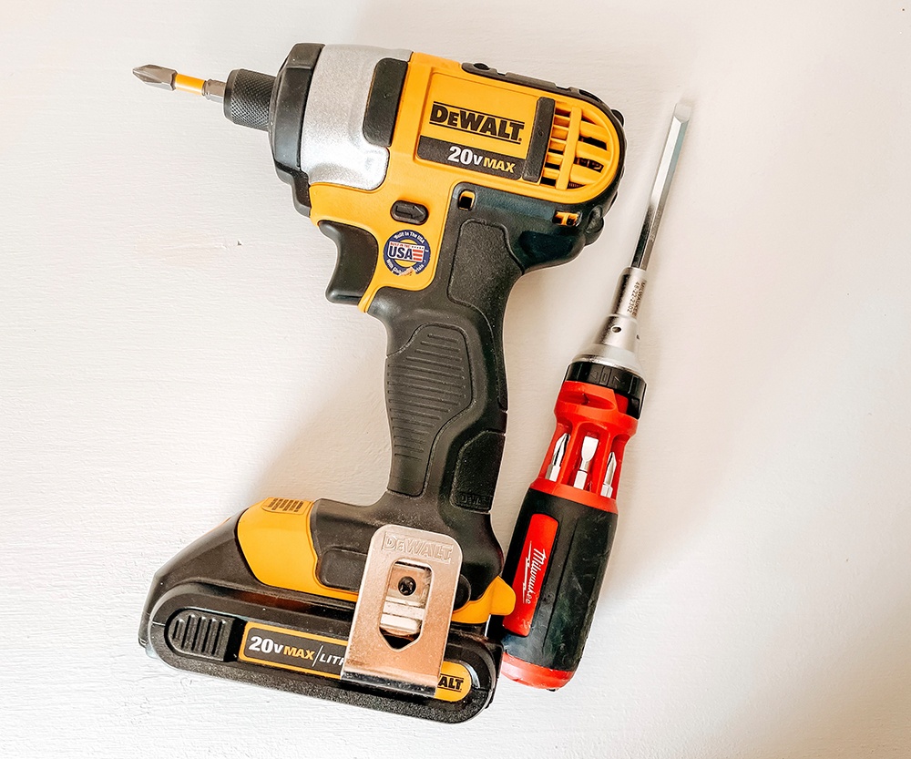 Screwdriver or power drill