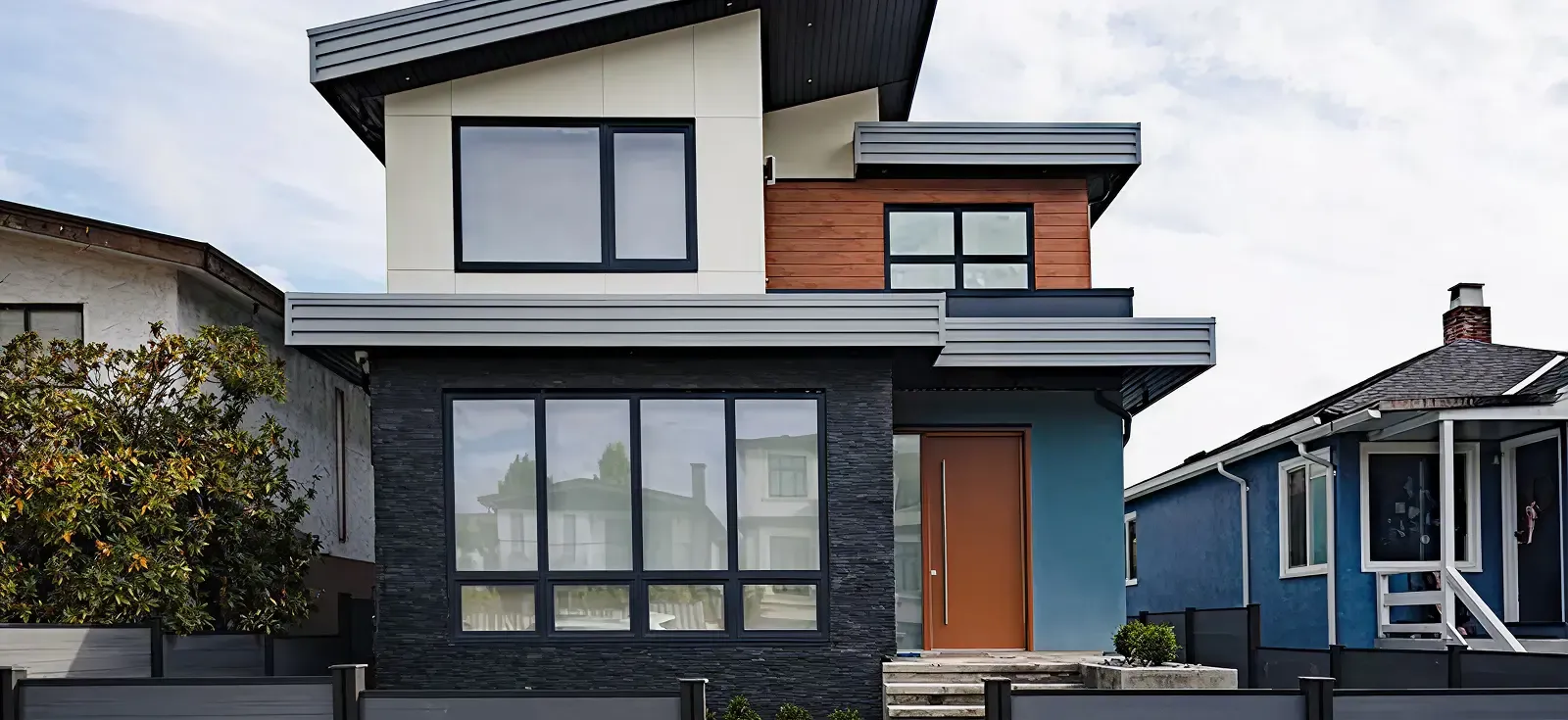 Edge house