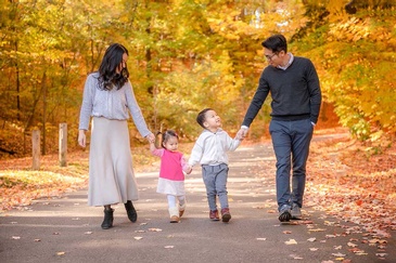 Elegant portrait Family Photography by Flores Photography in Toronto