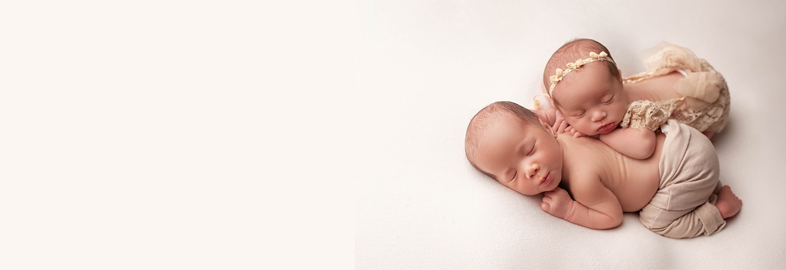 Maternity Newborn Family Portrait Photographer Brampton Ontario