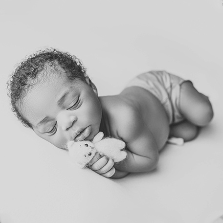 Relaxed Posing For Newborn Sessions