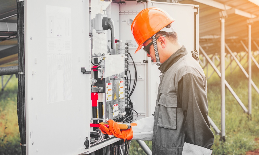 Top 10 Factors To Consider When Hiring An Electrical Company
