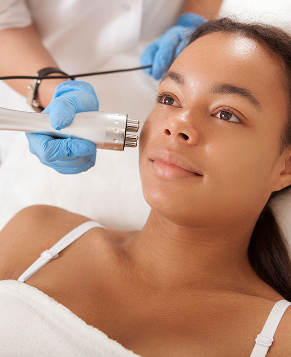 Rediscover Your Youthful Glow with Skin Tightening Treatments
