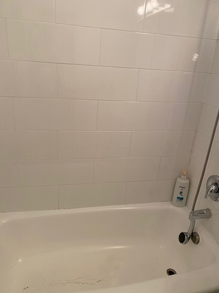 Cleaning 4 You offers bathtub cleaning in Toronto