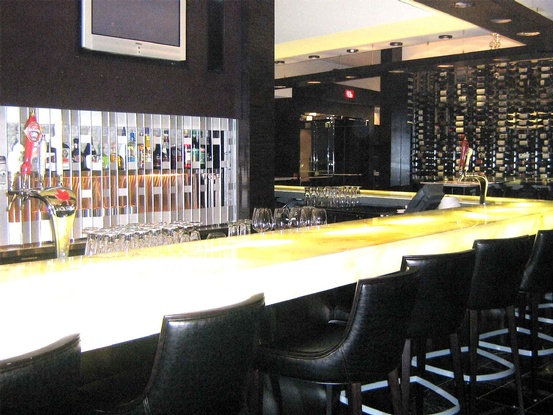 Platinum Club Restaurant & Lounge (ACC)