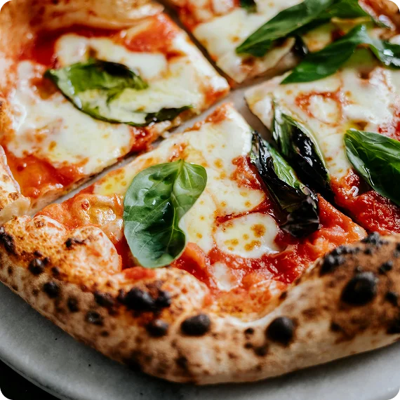 Crispy Crust Pizza Delivery in Oak Bay