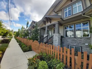 Hardie.Shingles.72Ave.Langley.webp
