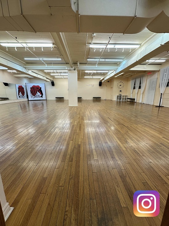 Ballroom Latin dance studio in Montreal