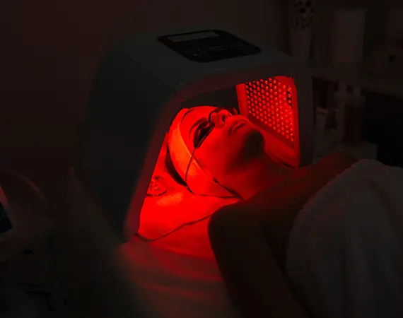 Red Light Therapy for body sculpting in Warwick