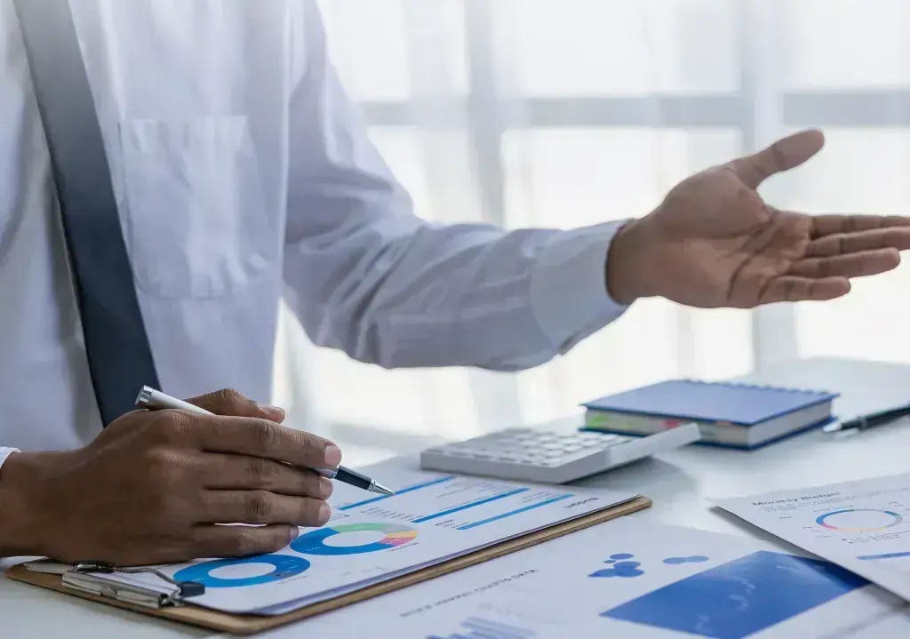 Expert financial planning services in the USA for individuals and businesses seeking financial security.