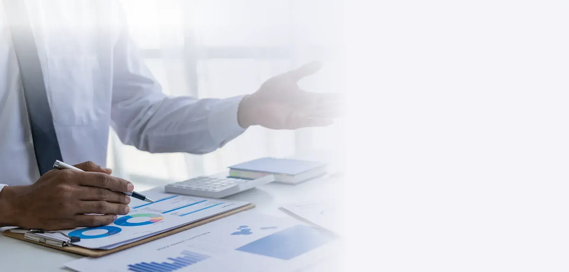 Expert financial planning services in the USA for individuals and businesses seeking financial security.