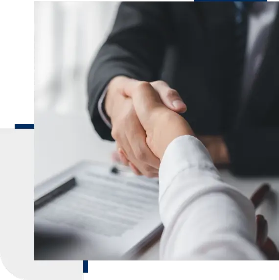 Corporate Lawyer in Mississauga Ontario advising business owner