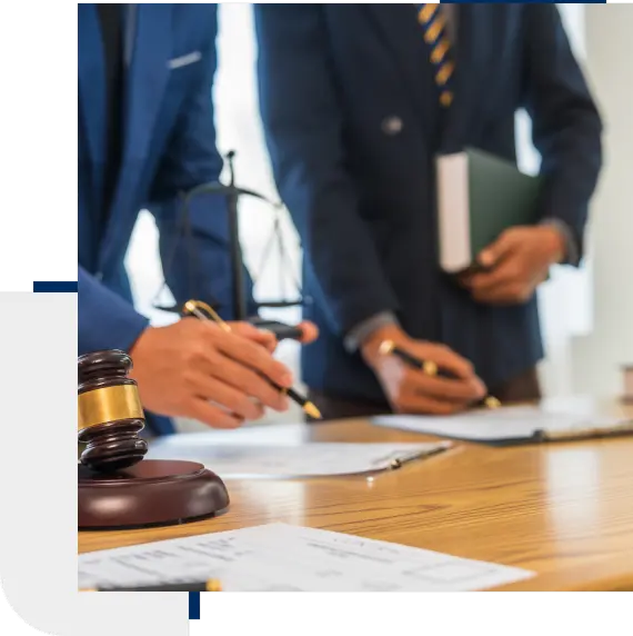 Business lawyer in Oakville reviewing business contract