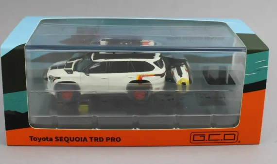 GCD 1:64 Toyota Sequoia 3rd Generation - White