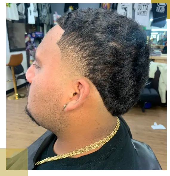 Mens luxury grooming in San Marcos featuring relaxing barber services and premium hair styling.