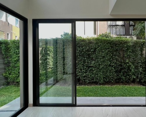 Aluminium-Sliding-Doors-Unlocking-Style-and-Security-for-Your-Home-min-scaled