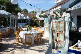  Sea Breeze Manor Inn