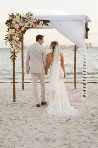 Sea Breeze Manor Inn