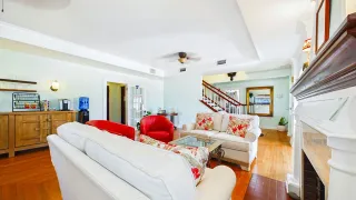  Sea Breeze Manor Inn